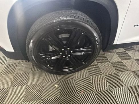 New 2025 GMC Acadia Elevation w/ Black Edition AWD/4WD image 10
