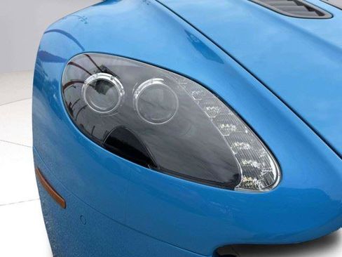 Used 2011 Aston Martin V12 Vantage Coupe RWD image 10