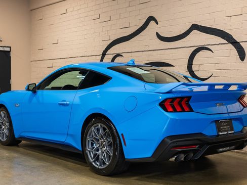 Used 2024 Ford Mustang GT Premium w/ GT Performance Package image 8