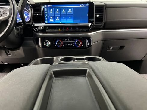 Used 2023 Chevrolet Silverado 1500 LT image 33