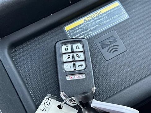 Used 2024 Honda Odyssey Elite image 32