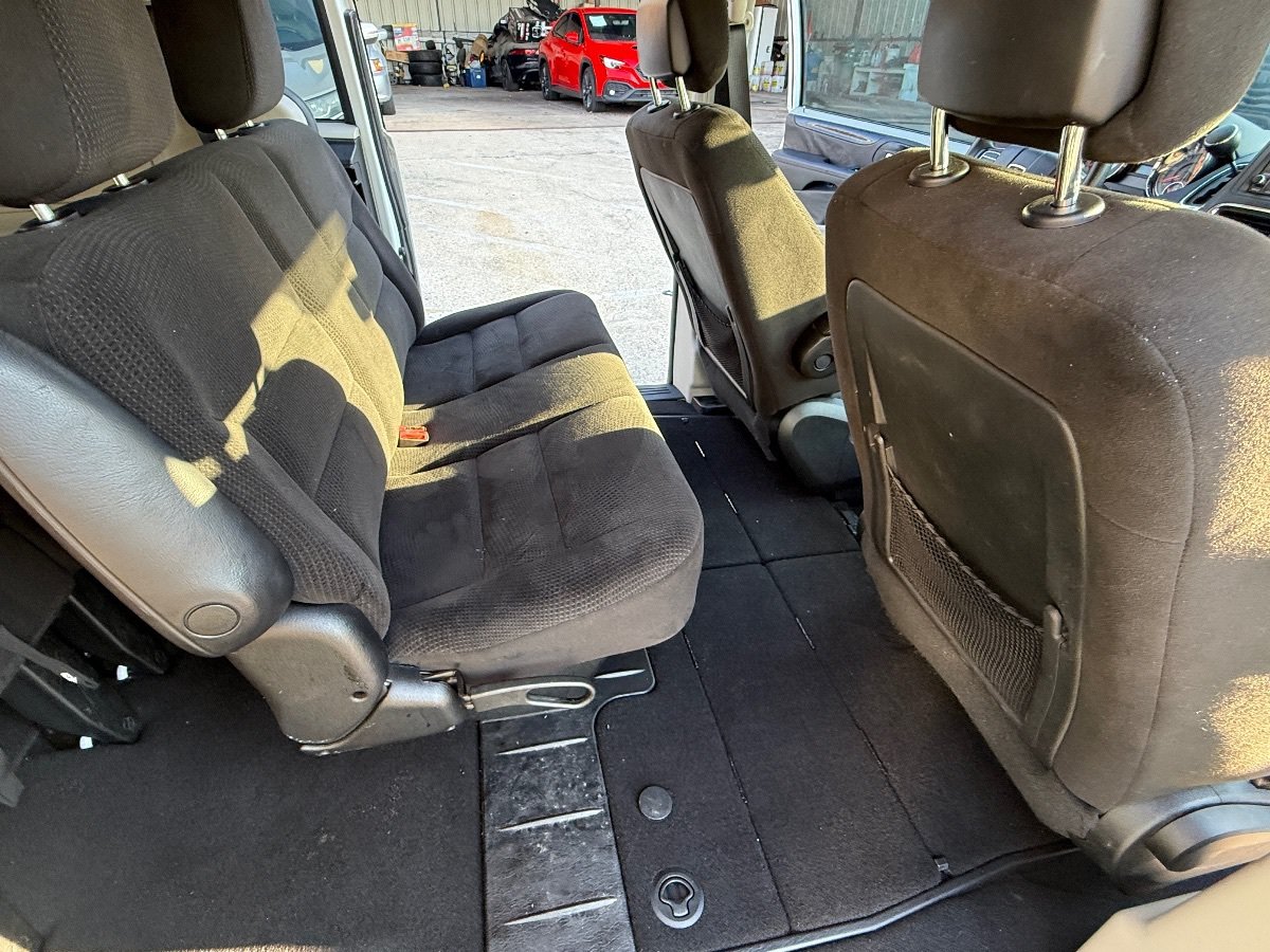 Used 2017 Dodge Grand Caravan SE w/ Power Window Group FWD image 16