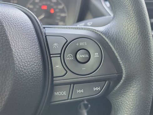 Certified 2025 Toyota Corolla LE FWD image 20