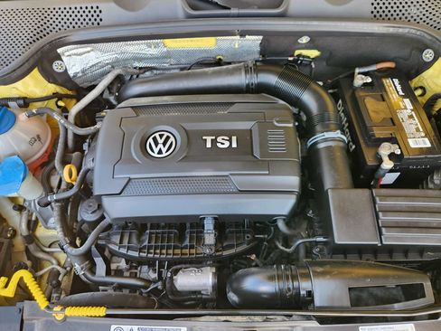 Used 2015 Volkswagen Beetle 1.8T FWD image 31