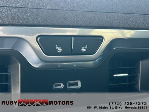 Used 2024 GMC Sierra 3500 Denali w/ Denali Reserve Package AWD/4WD image 22