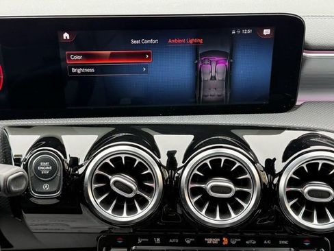 Used 2021 Mercedes-Benz CLA 250 4MATIC image 40