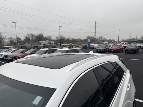 Used 2025 Cadillac XT5 Premium Luxury image 11