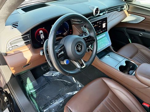 Certified 2024 Maserati Grecale GT image 26