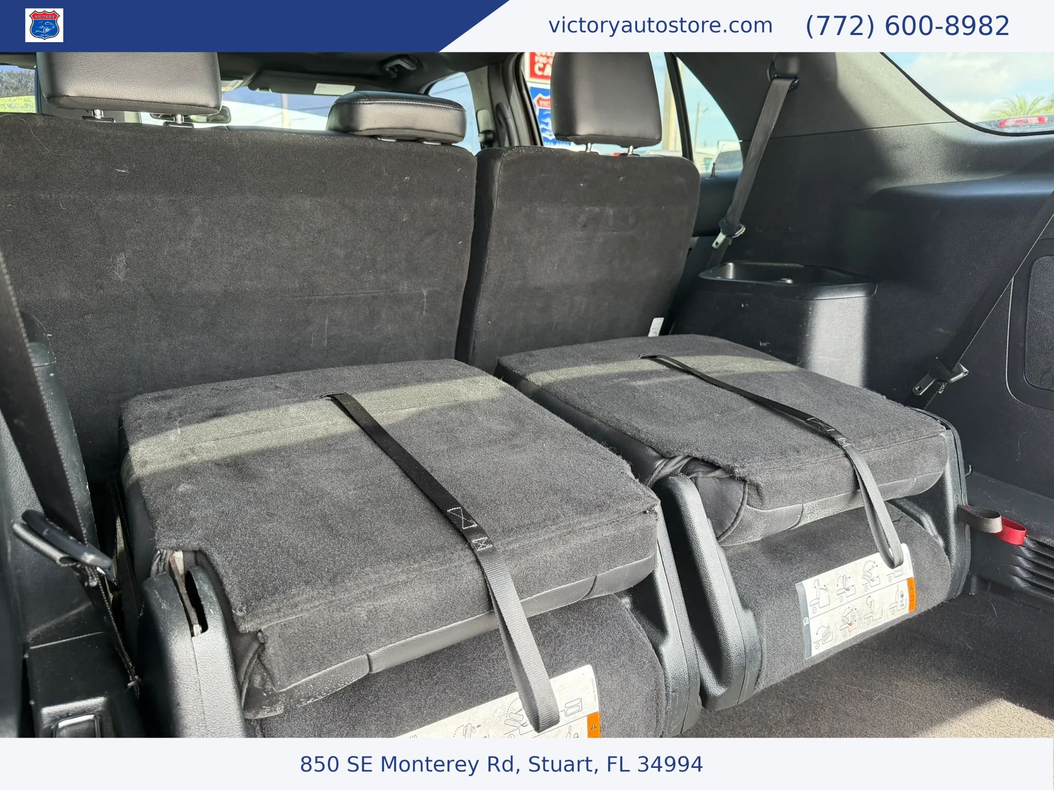 Used 2018 Ford Explorer XLT w/ Equipment Group 202A AWD/4WD image 54
