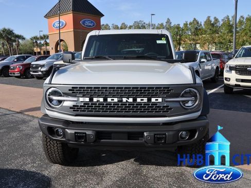 New 2026 Ford Bronco Badlands image 8