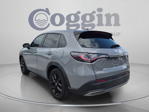 Certified 2025 Honda HR-V Sport image 4