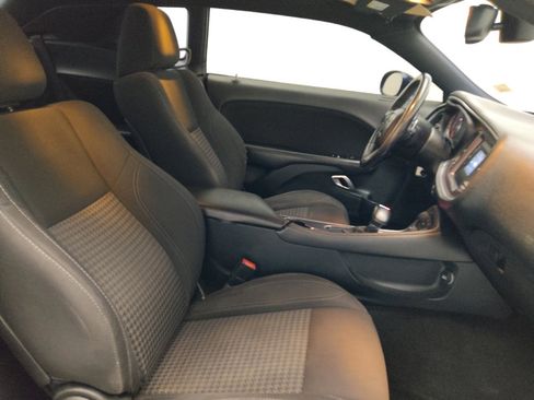 Used 2015 Dodge Challenger SXT w/ Super Sport Group (SS/T) RWD image 21