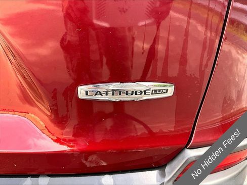 Used 2021 Jeep Cherokee Latitude Lux FWD image 8