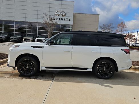 New 2026 INFINITI QX80 4WD w/ Sport Exterior Package image 9