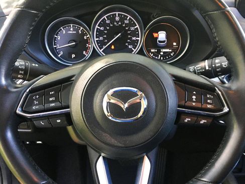 Used 2018 MAZDA CX-5 Touring w/ Preferred Equipment Package FWD image 24