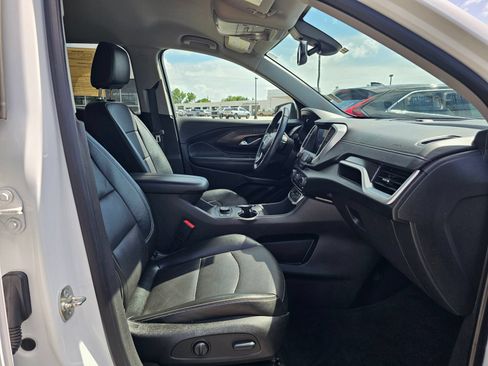 Used 2024 GMC Terrain SLT AWD/4WD image 28