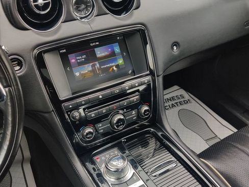 Used 2016 Jaguar XJ AWD/4WD image 50