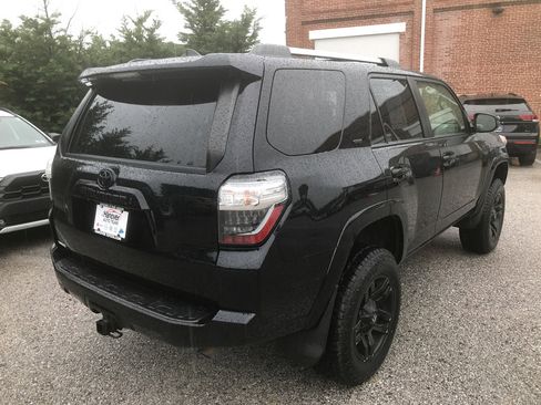 Used 2021 Toyota 4Runner SR5 AWD/4WD image 7