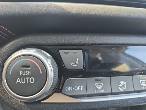 New 2025 Nissan Versa SR w/ Trunk Package FWD image 20