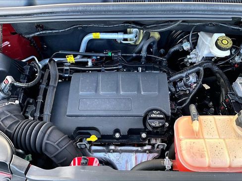 Used 2021 Buick Encore Preferred AWD/4WD image 31