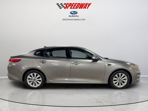 Used 2018 Kia Optima EX w/ Premium Package image 11