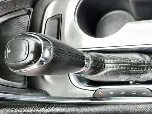 Used 2017 Chevrolet Malibu LT image 16