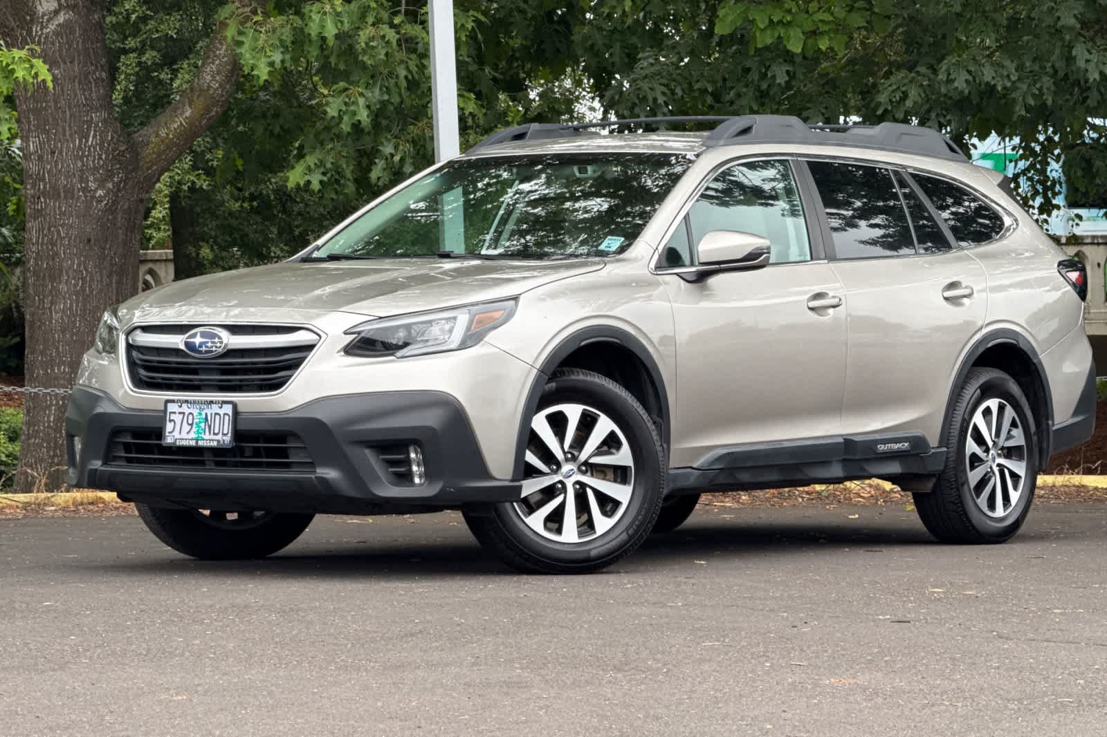 Used 2020 Subaru Outback Premium AWD/4WD image 1