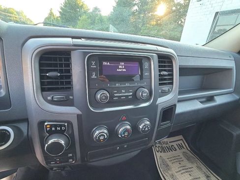 Used 2015 RAM 1500 Express AWD/4WD image 25