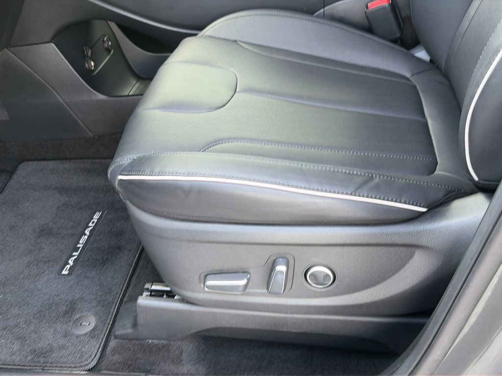 Used 2025 Hyundai Palisade SEL FWD image 18