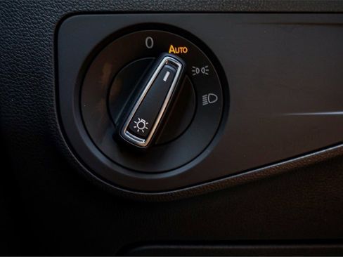 New 2024 Volkswagen Tiguan SE R-Line image 15