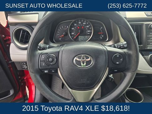 Used 2015 Toyota RAV4 XLE AWD/4WD image 30