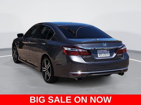 Used 2017 Honda Accord Sport image 5