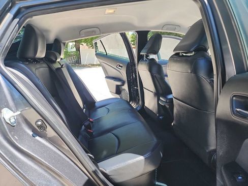 Used 2016 Toyota Prius Four Touring FWD image 26