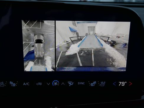 New 2026 Chevrolet Traverse RS image 25