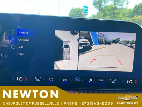 New 2026 Chevrolet Traverse Z71 w/ Driver Confidence Package AWD/4WD image 11