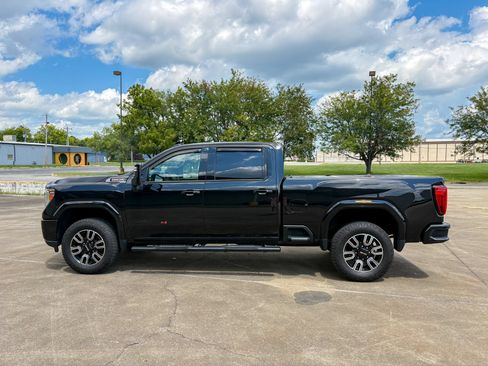 Used 2022 GMC Sierra 2500 AT4 w/ Snow Plow Prep/Camper Package AWD/4WD image 5