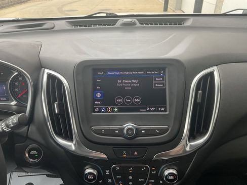 Used 2022 Chevrolet Equinox LT image 16