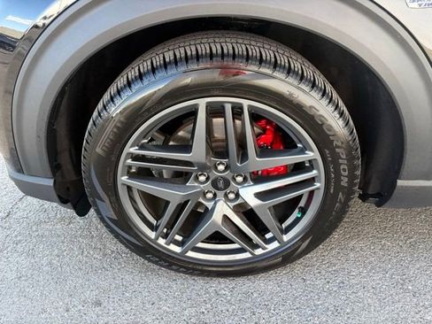 Used 2025 Ford Explorer ST AWD/4WD image 13