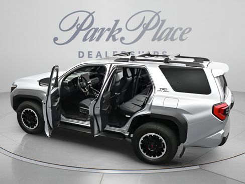Used 2025 Toyota 4Runner TRD Off-Road Premium w/ Tow Technology Package AWD/4WD image 8