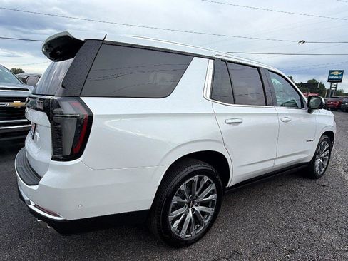 Used 2025 Chevrolet Tahoe High Country AWD/4WD image 9