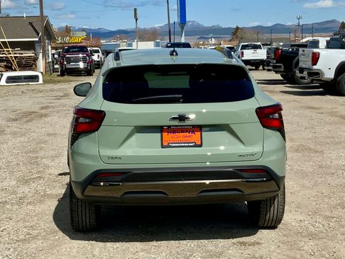 New 2026 Chevrolet Trax ACTIV FWD image 4
