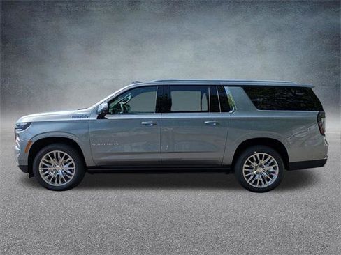 New 2025 Chevrolet Suburban High Country image 7