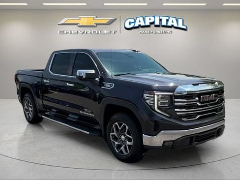 Used 2022 GMC Sierra 1500 SLT w/ SLT Premium Plus Package AWD/4WD image 7