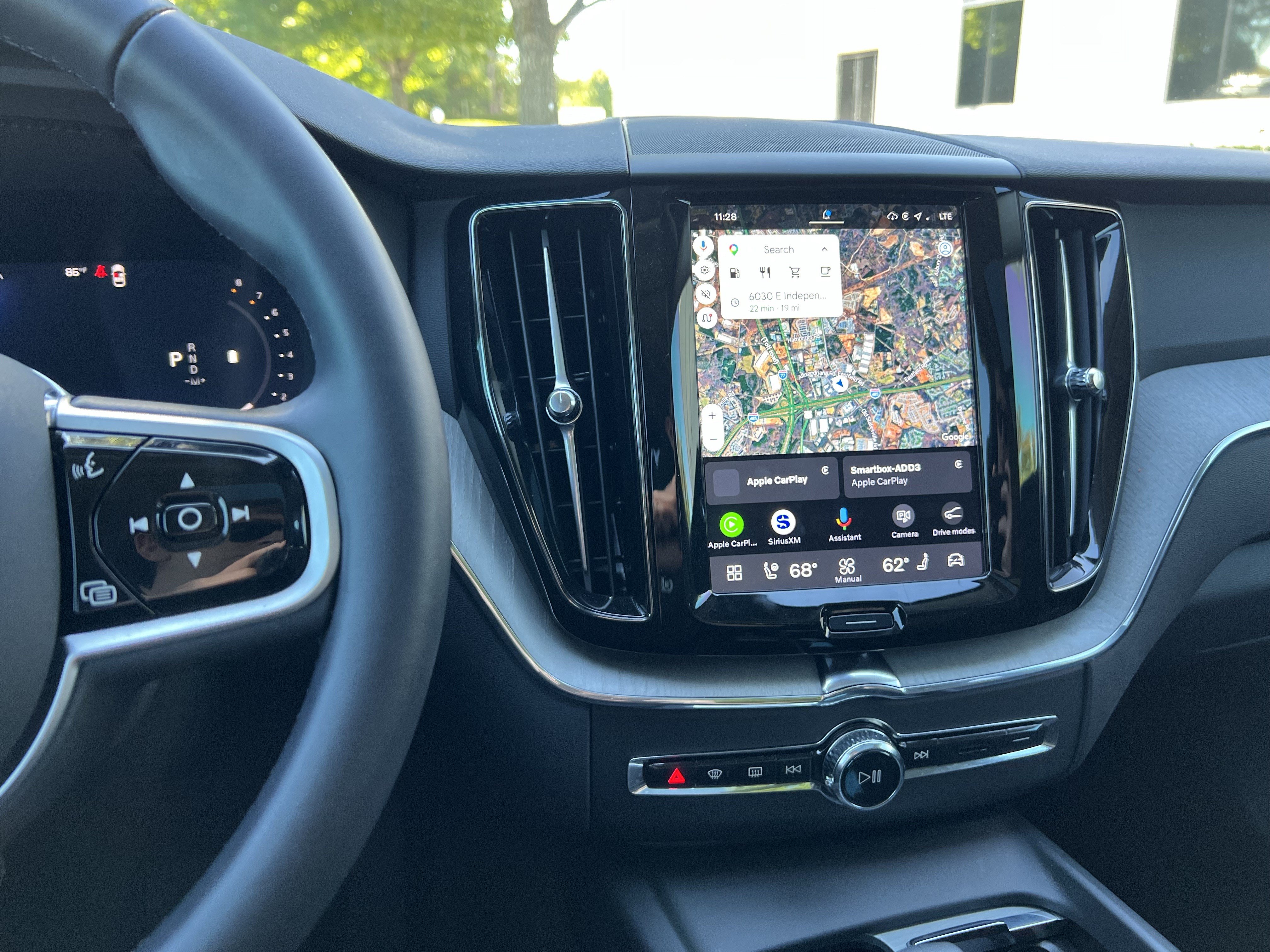 Used 2025 Volvo XC60 B5 Plus AWD/4WD image 32