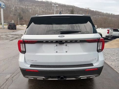 New 2026 Ford Explorer Active w/ Active Comfort Package image 6