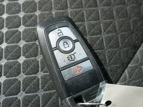 Used 2025 Ford Escape Active AWD/4WD image 35