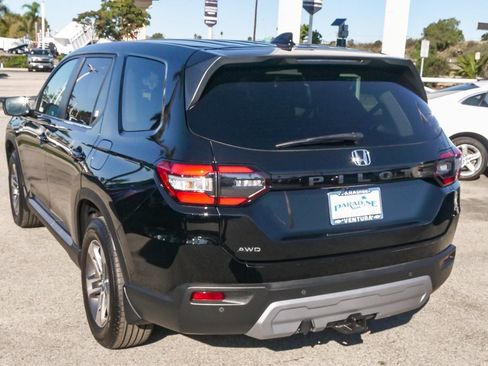 Used 2025 Honda Pilot EX-L image 9