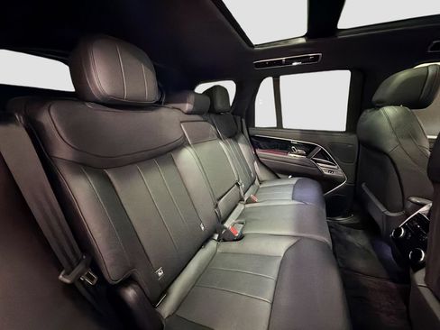 Used 2025 Land Rover Range Rover SE AWD/4WD image 28