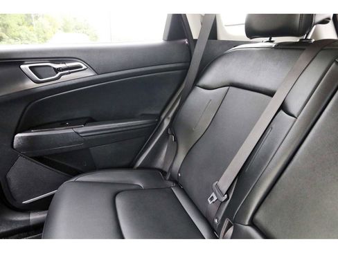 Used 2023 Kia Sportage EX FWD image 9