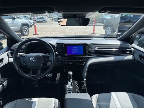 Used 2025 Toyota Camry SE w/ Convenience Package AWD/4WD image 10